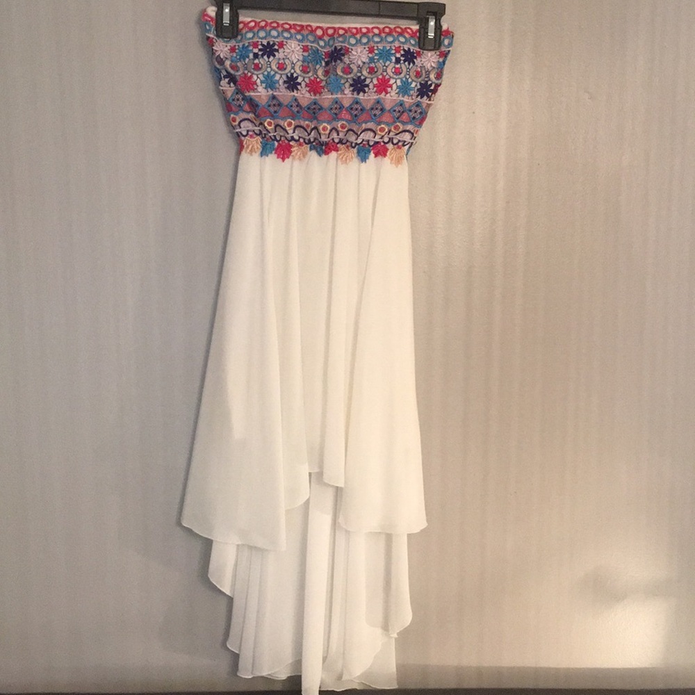 Boutique strapless formal chiffon dress